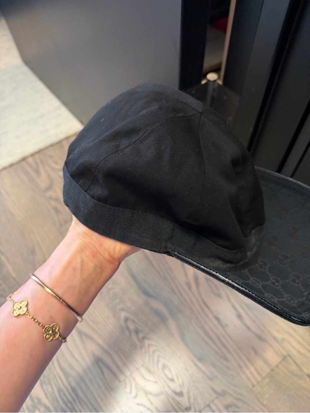 VINTAGE Gucci Black GG Canvas Baseball Cap with Green and Red Web Stripe - Picture 8 of 9